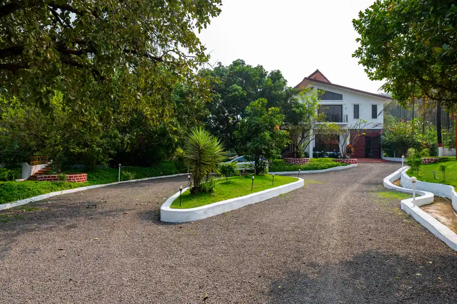 Valdivian Villa, Alibaug