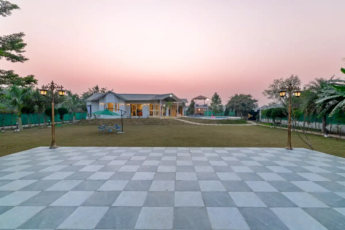 Vedaaz Farms, Delhi NCR
