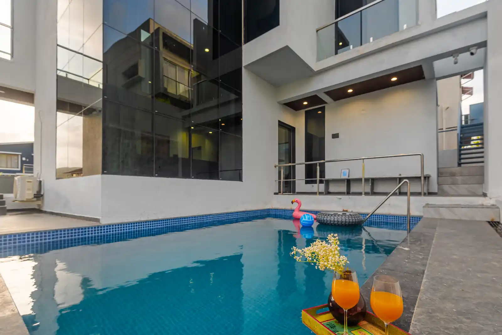 Villa 9 Squares, Karjat