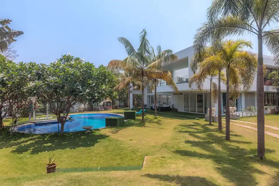 Villa Capri, Alibaug