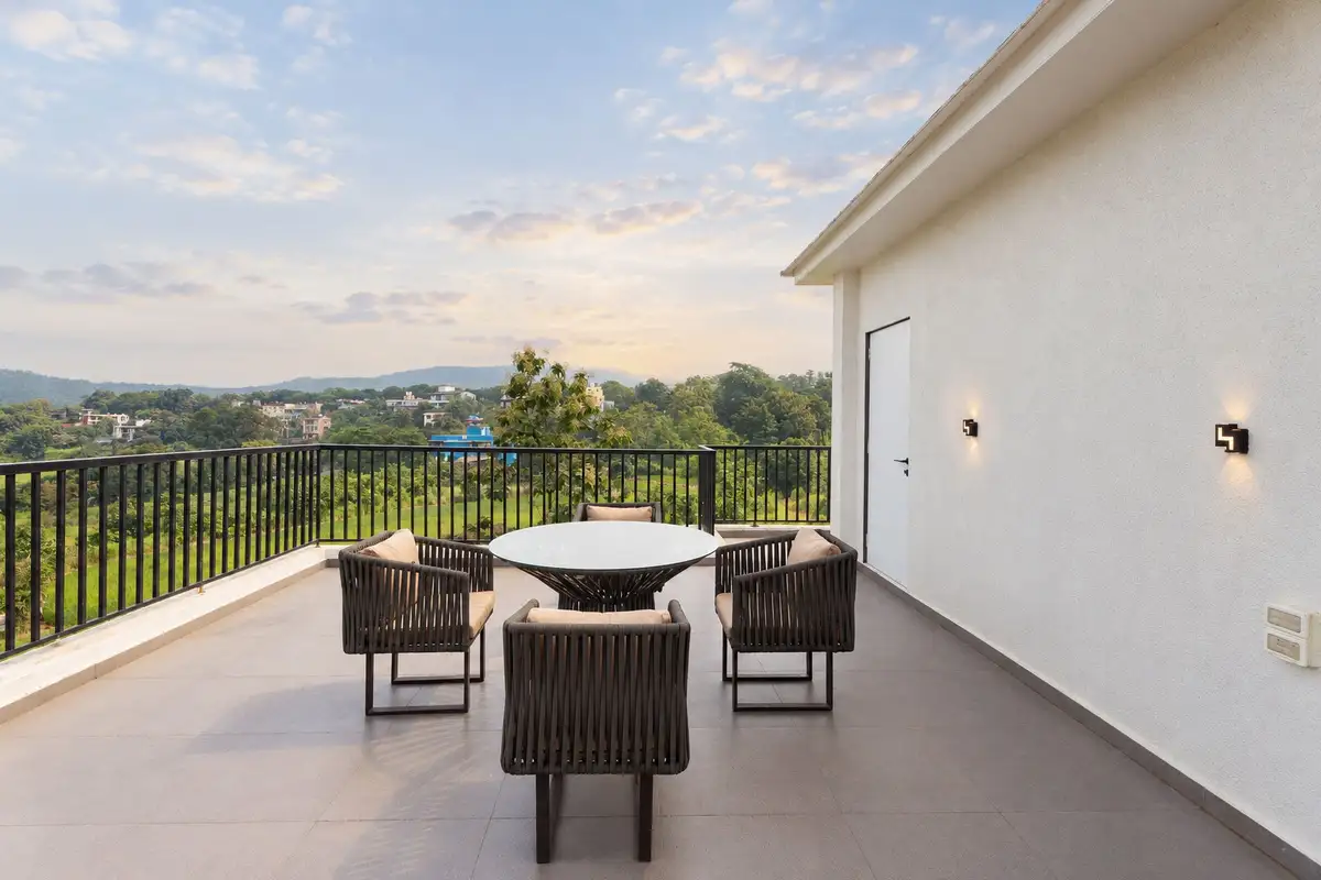 Villa Cornerfront, Karjat