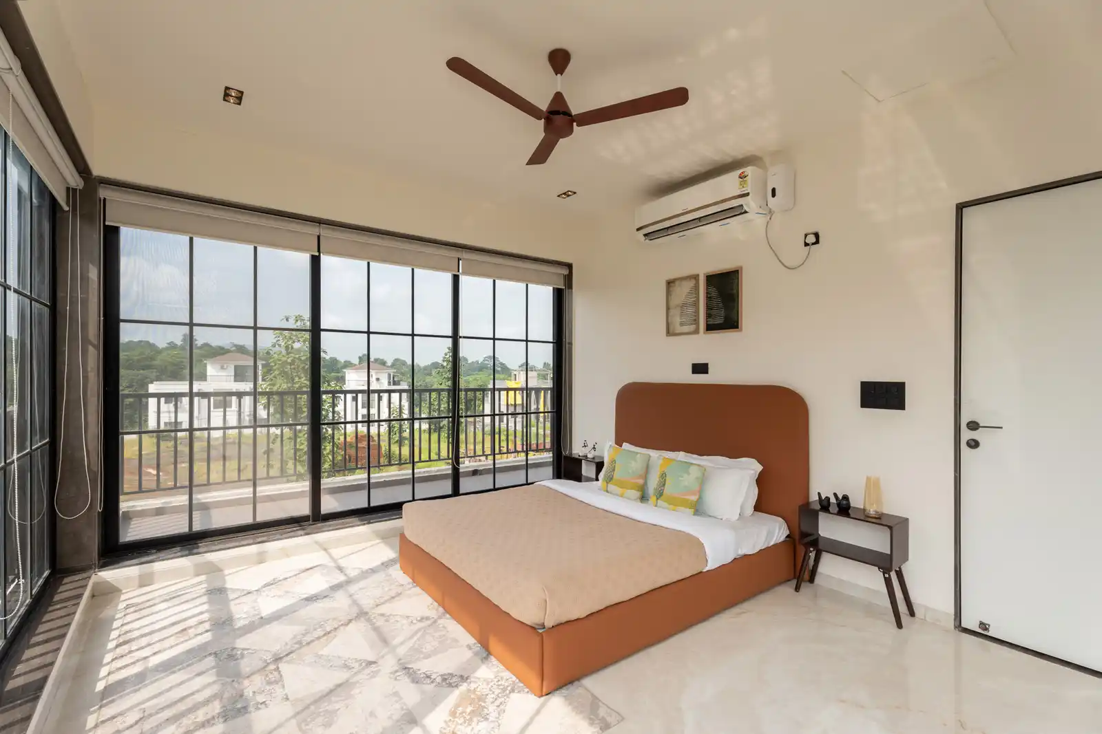 Villa Cornerfront, Karjat