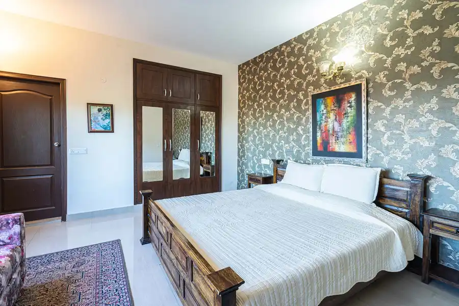 Villa Mountain Crest w/ Outdoor Pool, Kasauli