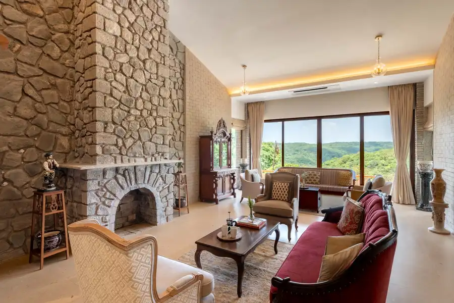 Villa Rouge, Lonavala