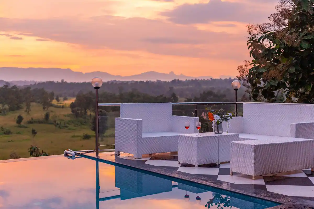 Vine & Splash, Karjat