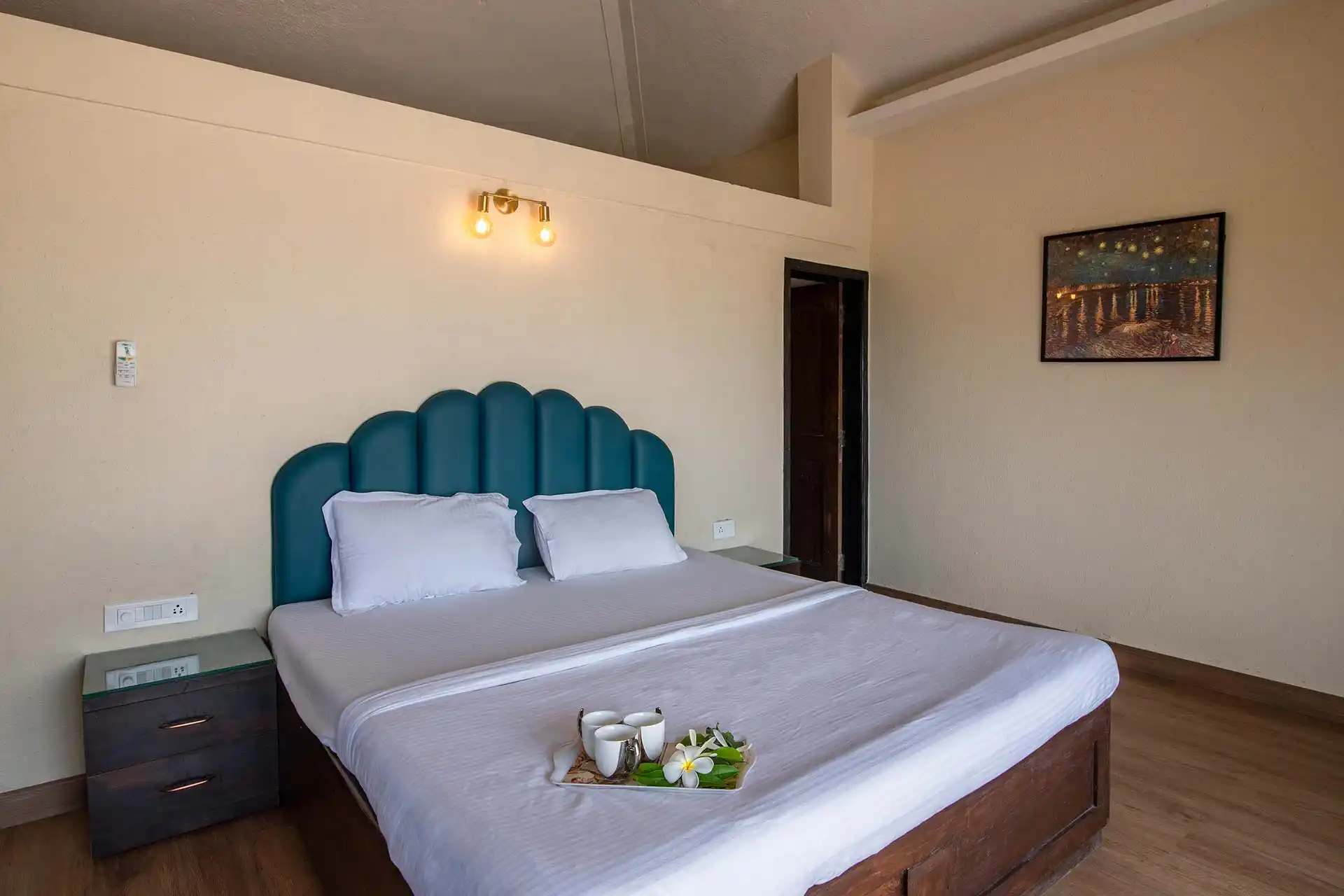 Vista Dazzle, Karjat