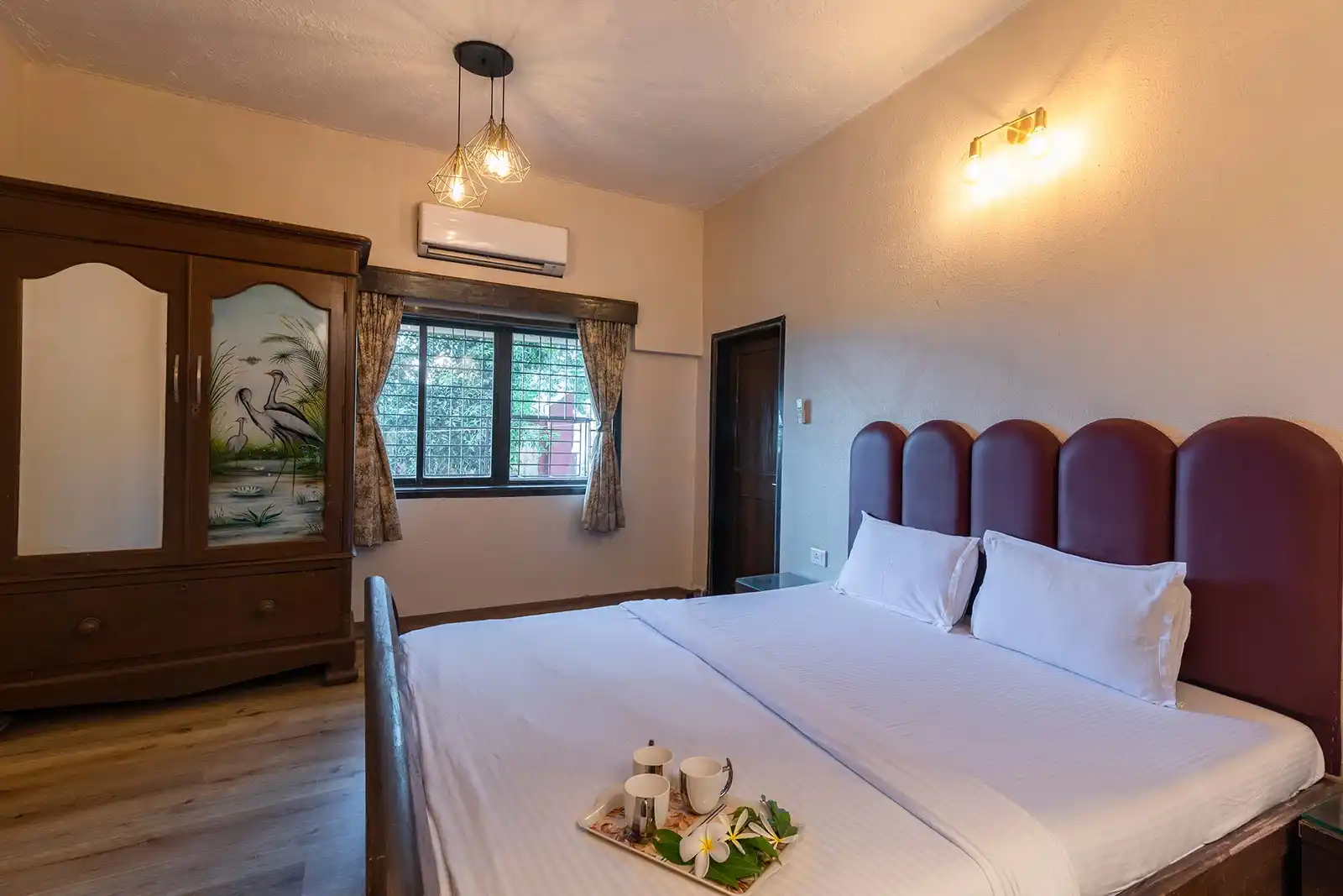 Vista Dazzle, Karjat
