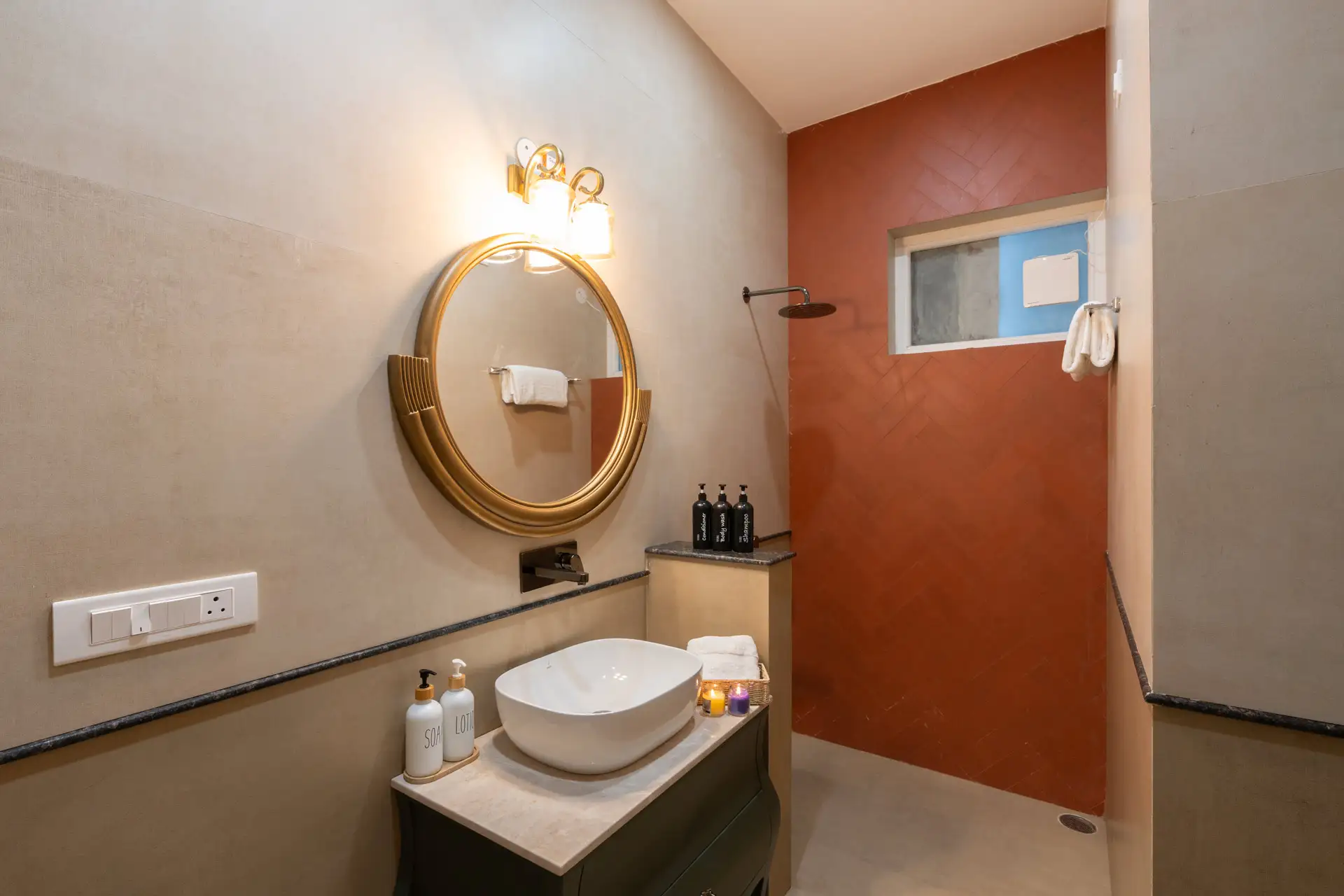 Vue de Raga 4 Bedroom Apartment, Kasauli