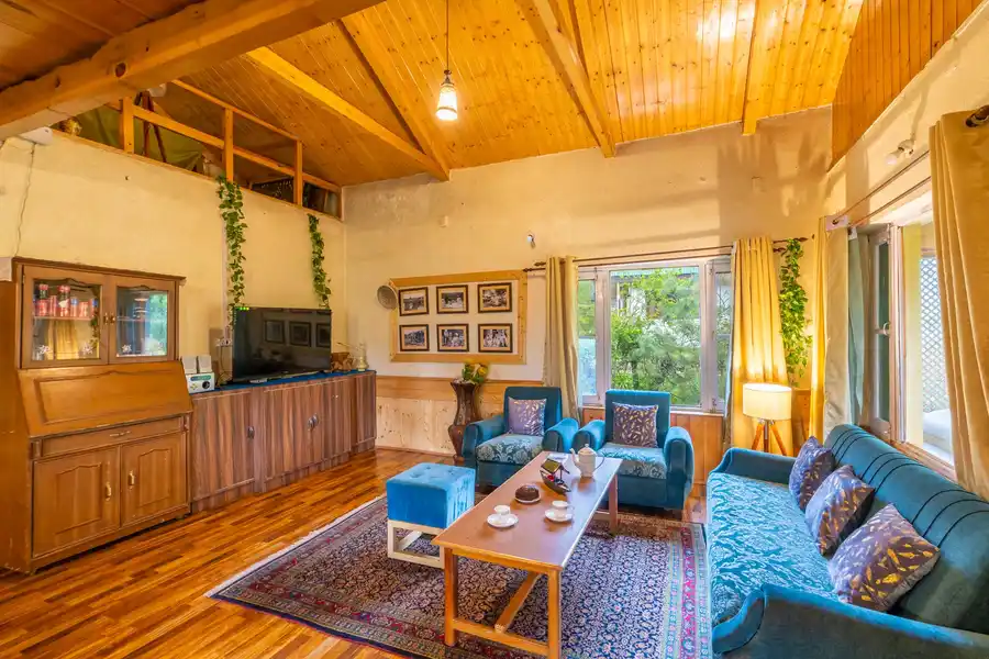 Walnut House, Pahalgam