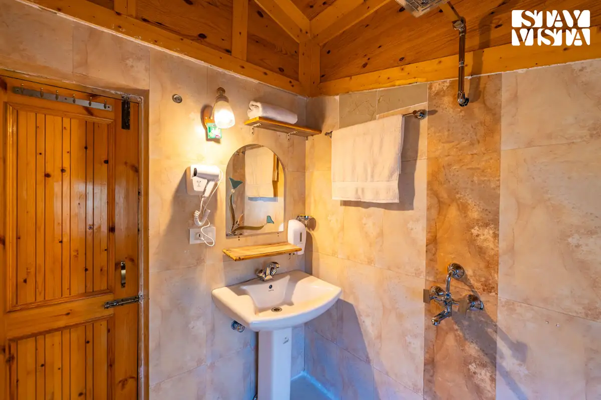 Walnut House, Pahalgam