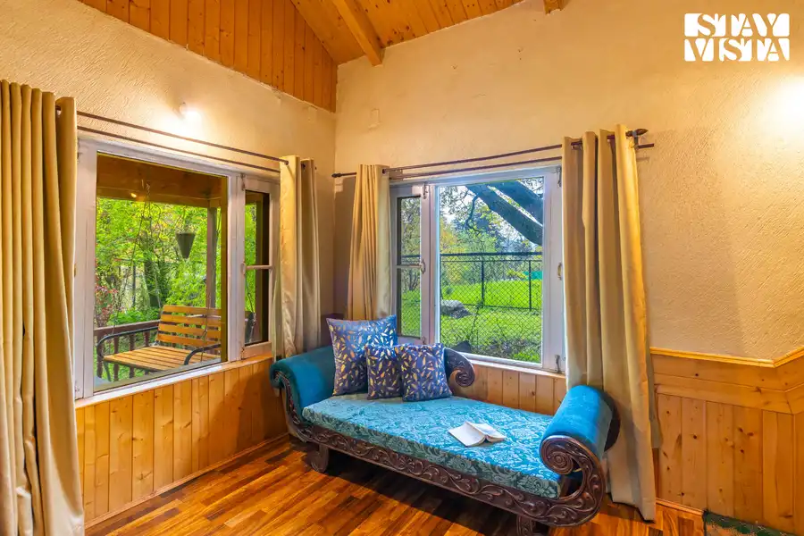 Walnut House, Pahalgam