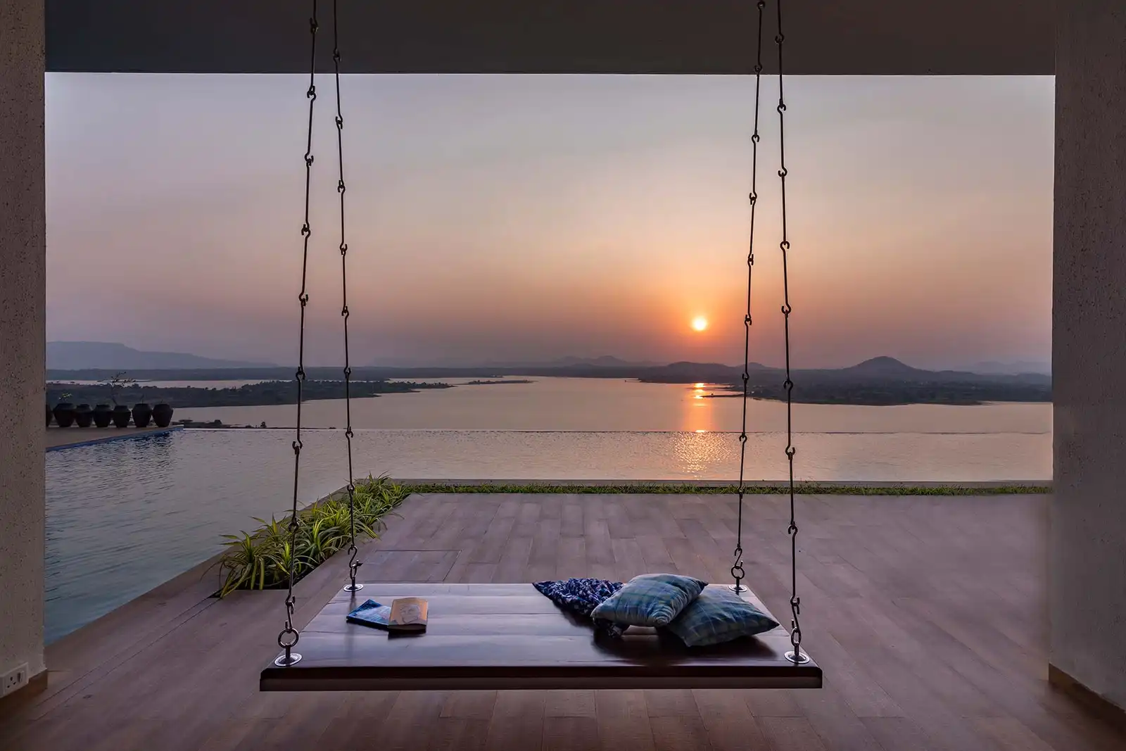 Warmth @ Sunset On The Lake, Igatpuri