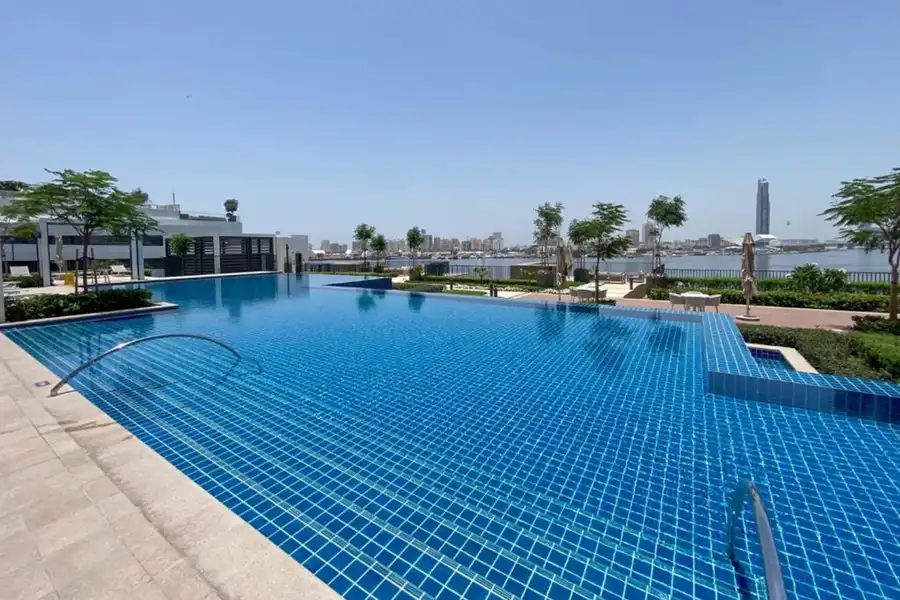 Waterfront 2BR with Dubai Skyline Views, Dubai
