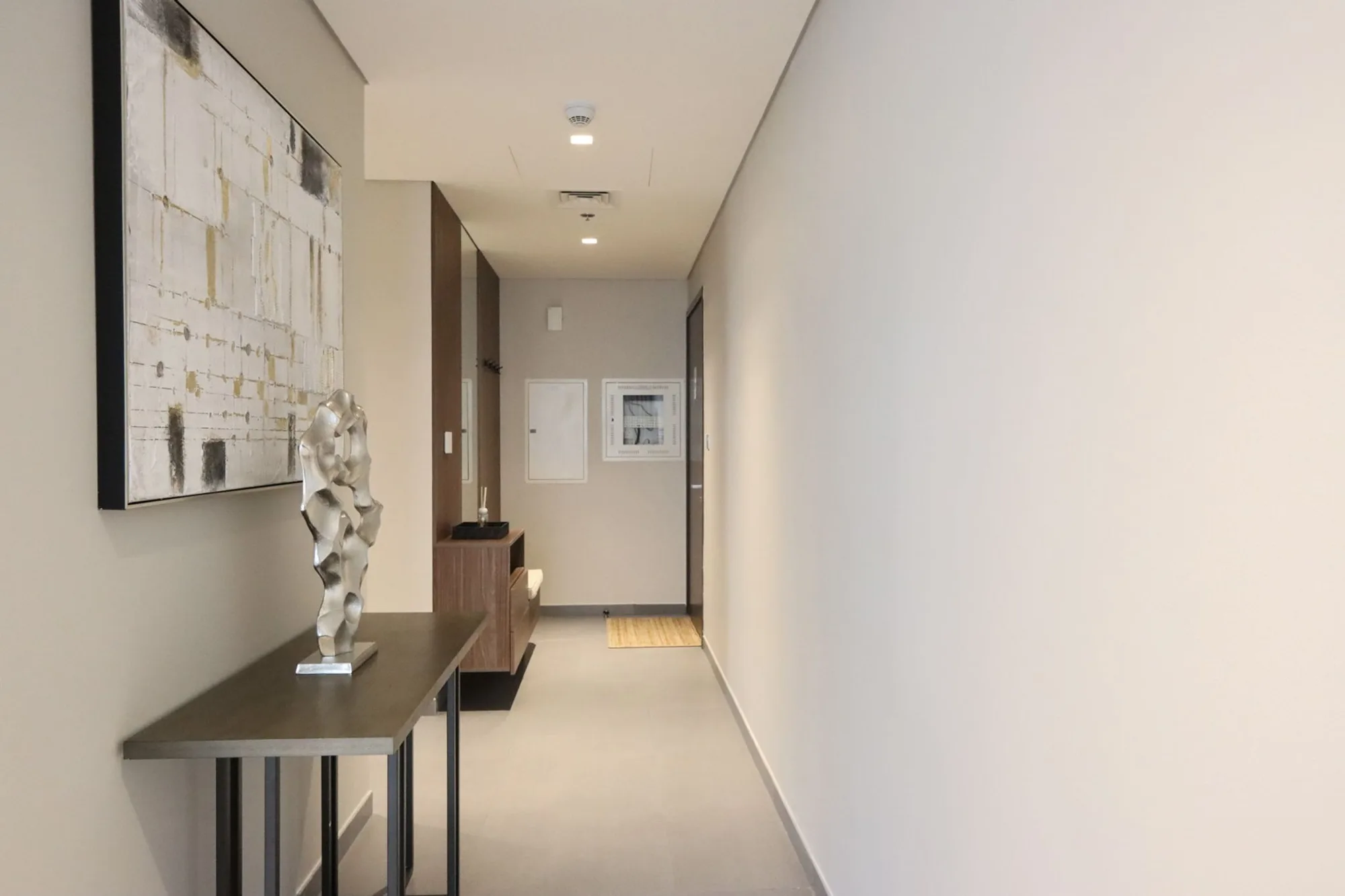 Waterfront 2BR with Dubai Skyline Views, Dubai