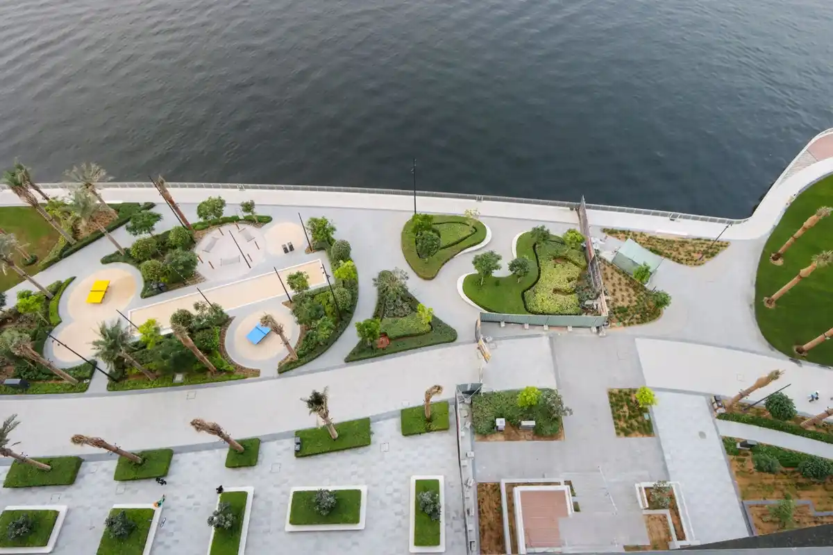 Waterfront 2BR with Dubai Skyline Views, Dubai
