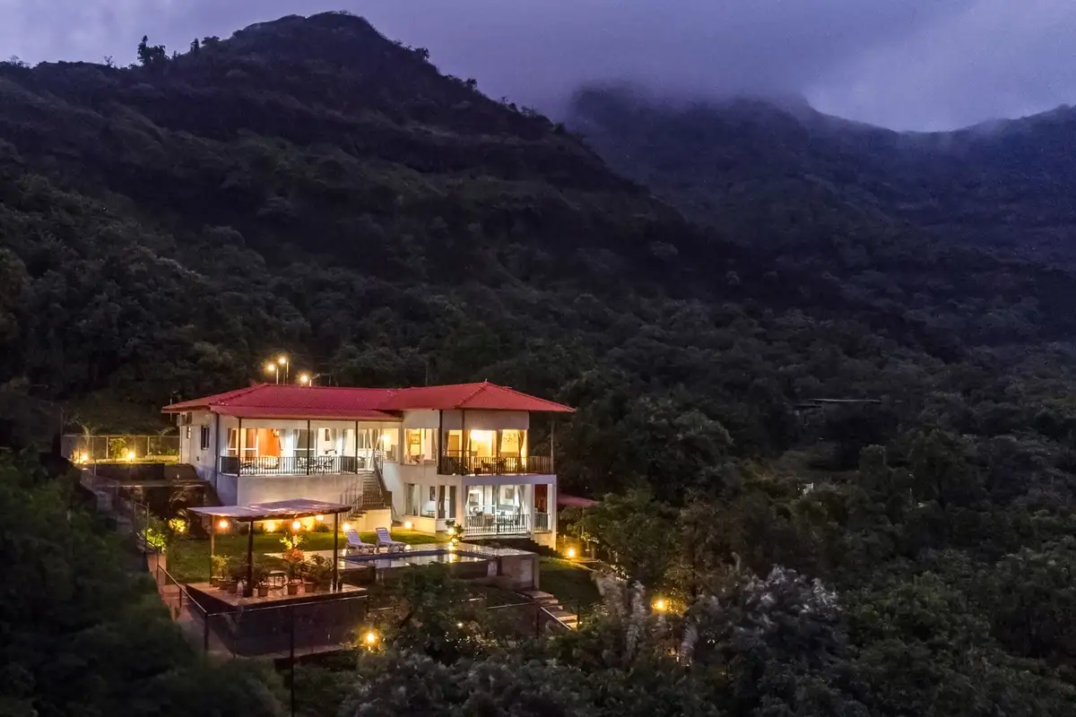 Waterfront Villa, Pune
