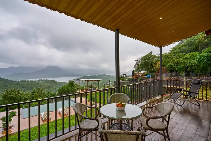 Waterfront Villa, Pune