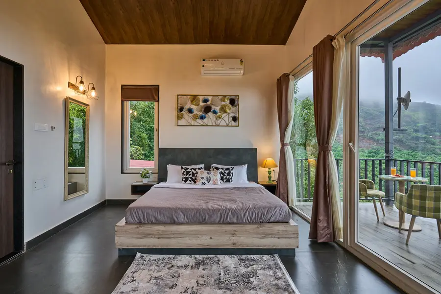 Waterfront Villa, Pune