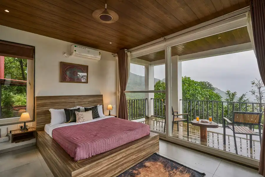 Waterfront Villa, Pune