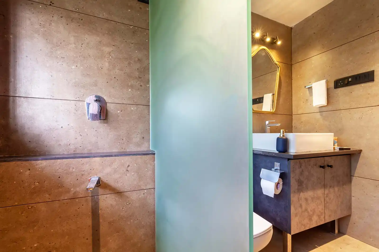 Waterway Retreat - Wada, Mumbai