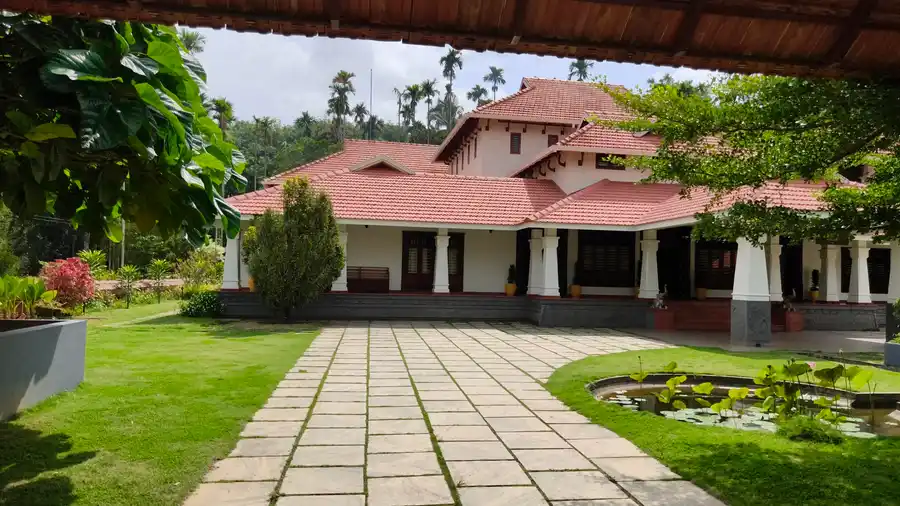 Wayanad Mace Mansion Entrance