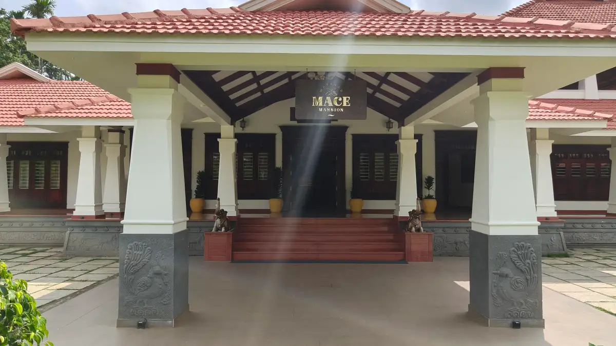 Wayanad Mace Mansion Entrance