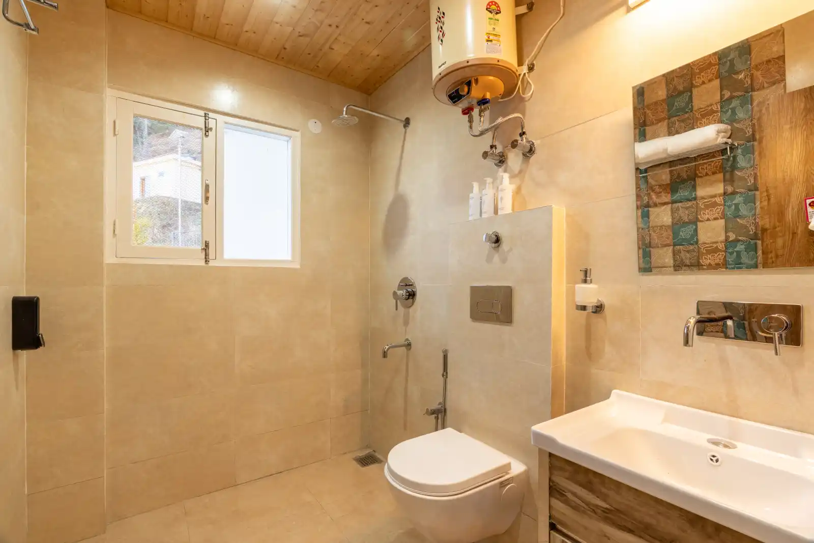 Whispering Alps 3BHK, Shimla