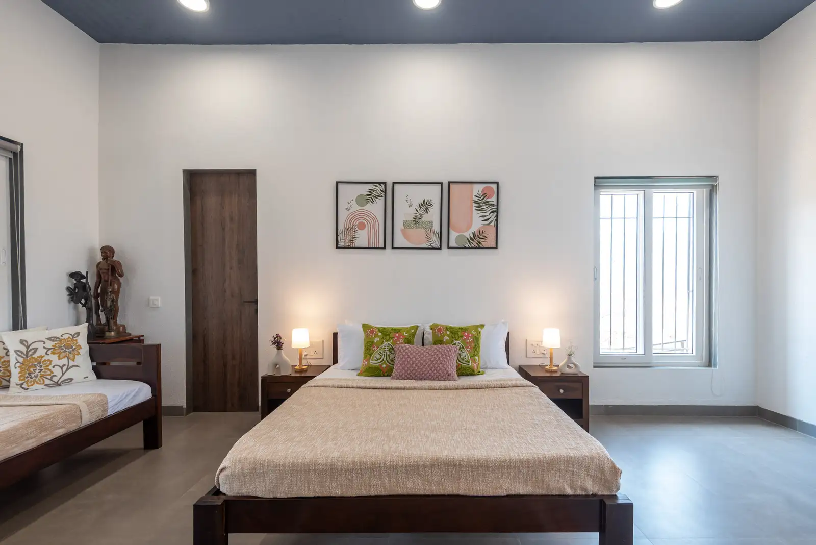 Whispering Trails, Karjat