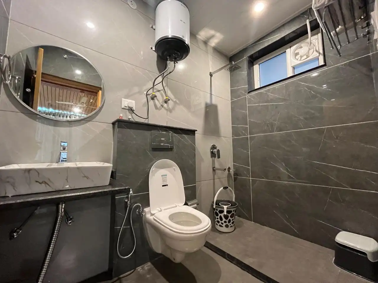 Winterfell Stays Bathroom 3