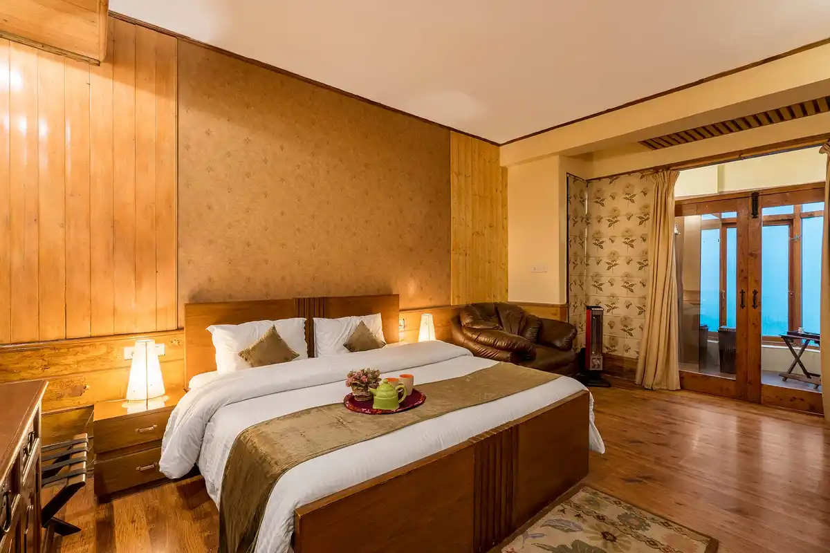 Wood House Retreat, Shimla