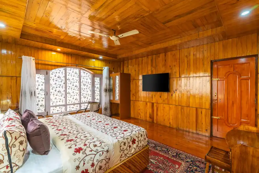 Wooden Arches, Srinagar