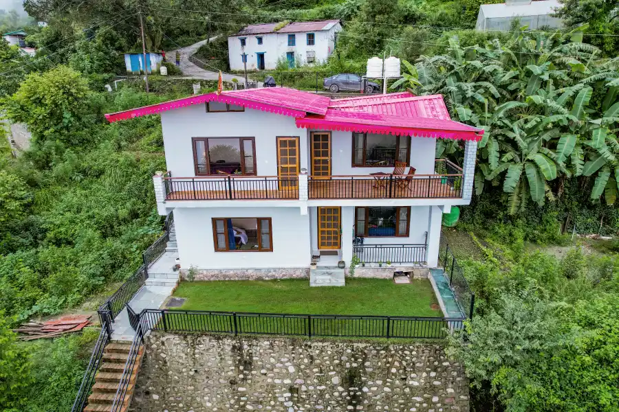 Zephyr by Naukuchiatal, Bhimtal