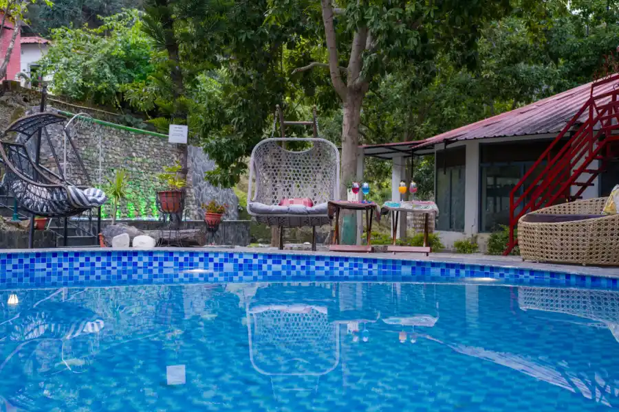Zephyr Classic Hut, Mussoorie