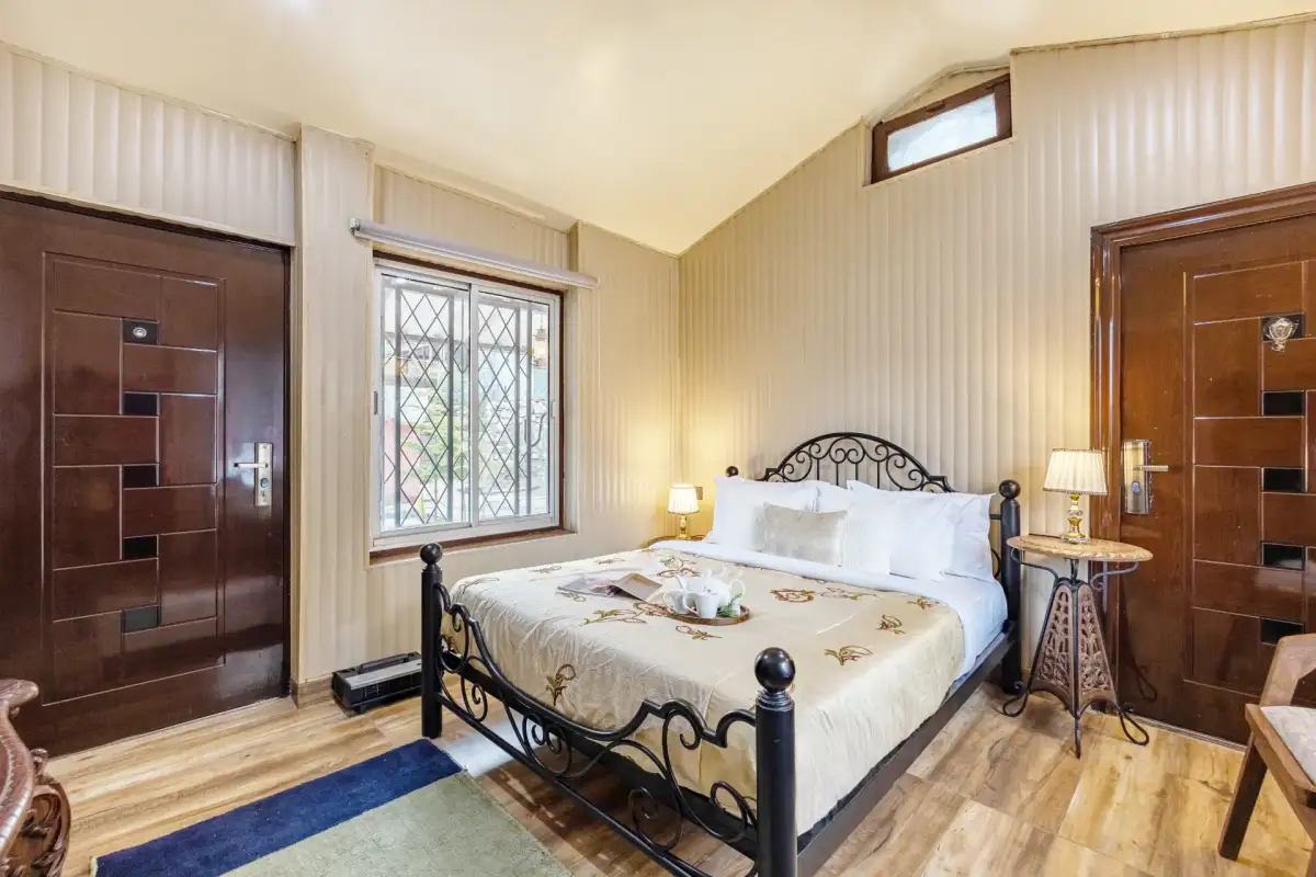 Zephyr Classic Hut, Mussoorie