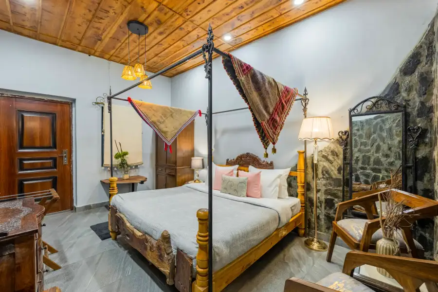 Zephyr Sierra, Mussoorie