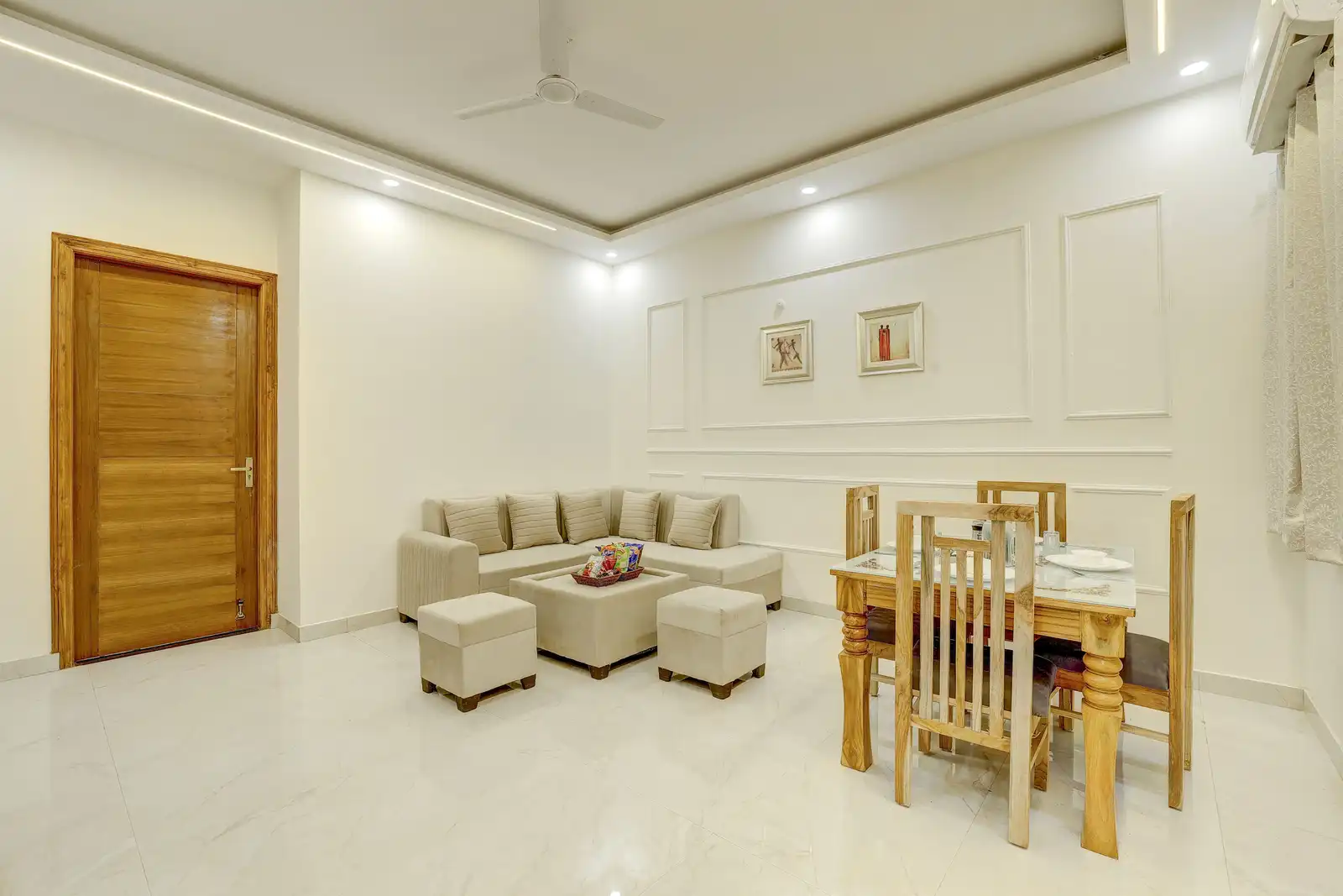 Zinnia, Delhi NCR