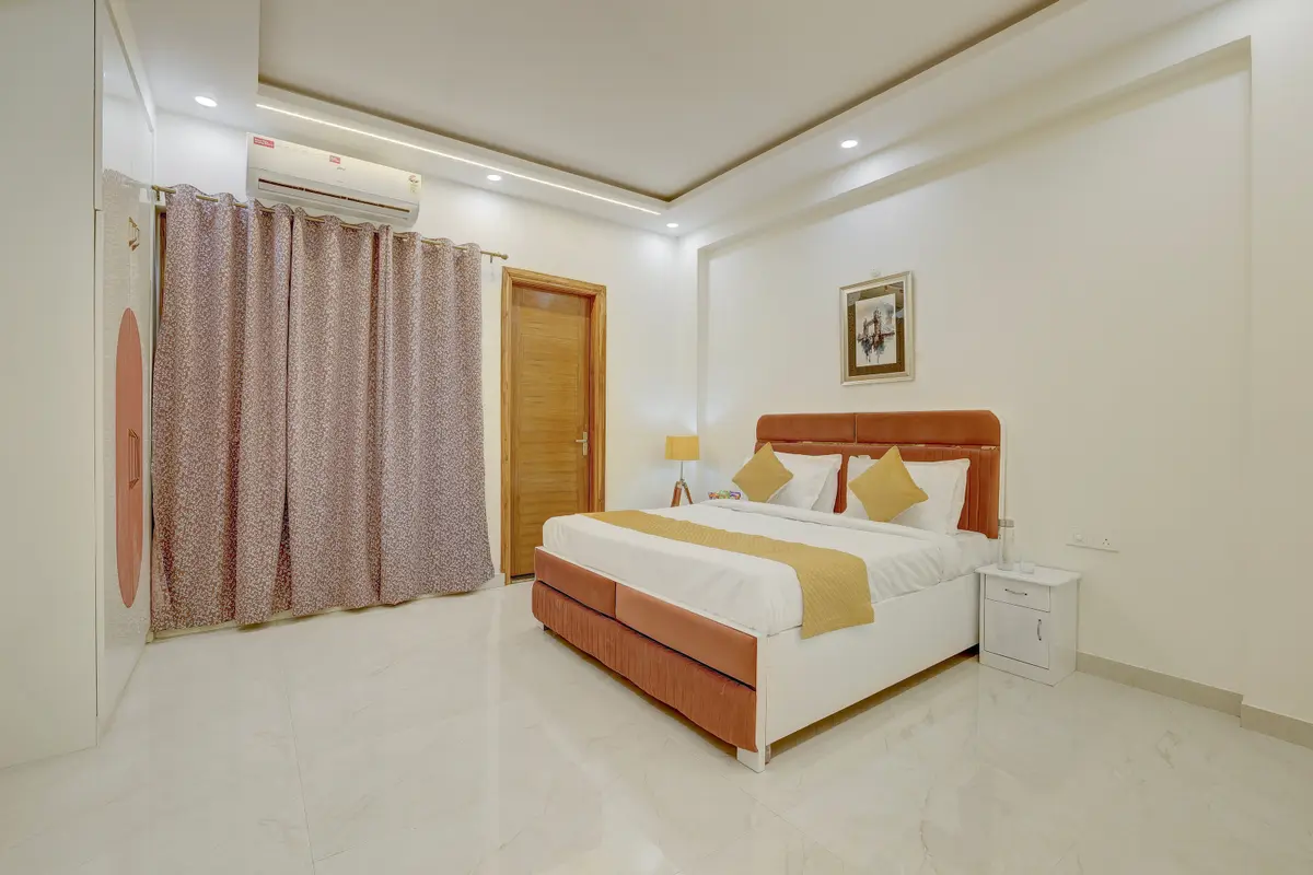 Zinnia, Delhi NCR